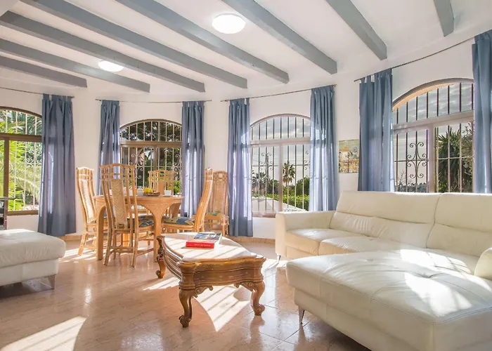 Βίλα Sanlio - Plusholidays