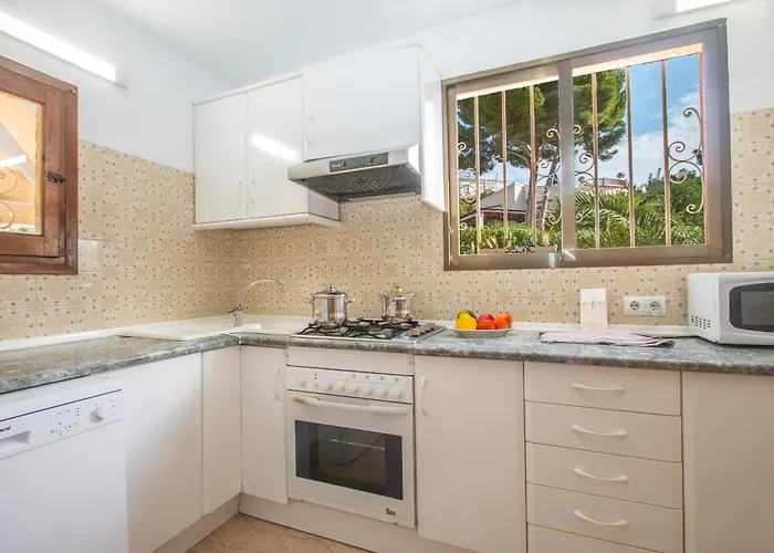 Sanlio - Plusholidays